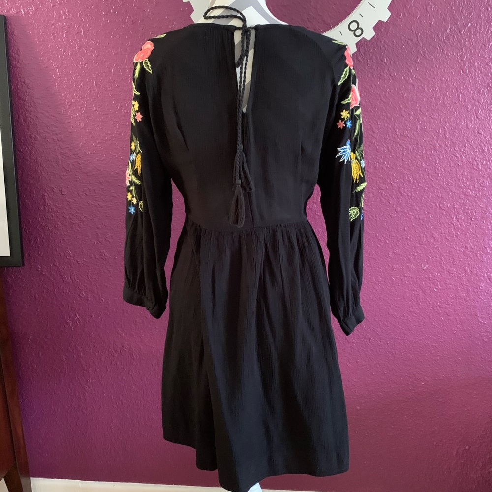 Beautiful Embroidered Floral DRESS - Picture 3 of 6
